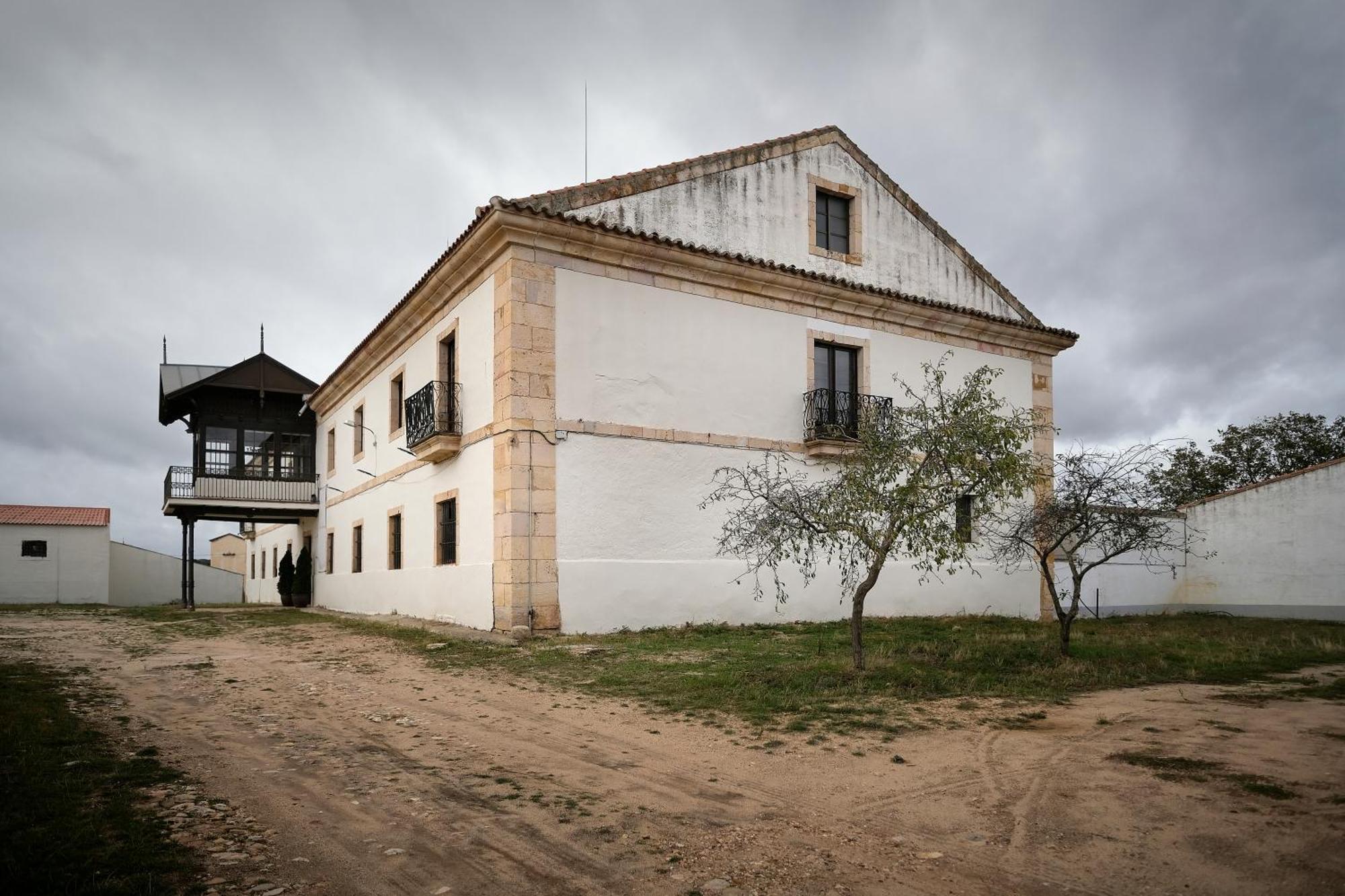 Terradillos Casa Rural Palacio Conde De Aldana Con Piscina Entre Encinares Y Dehesas מראה חיצוני תמונה