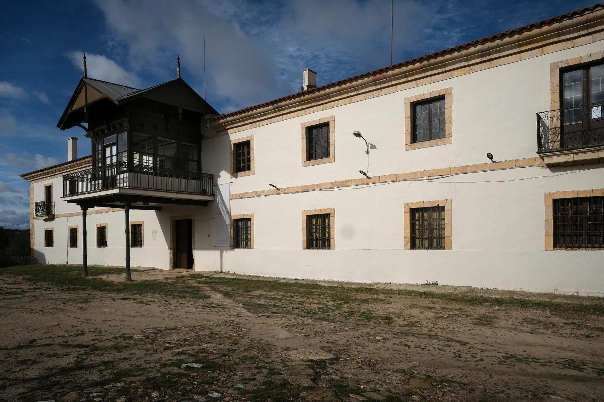 Terradillos Casa Rural Palacio Conde De Aldana Con Piscina Entre Encinares Y Dehesas מראה חיצוני תמונה