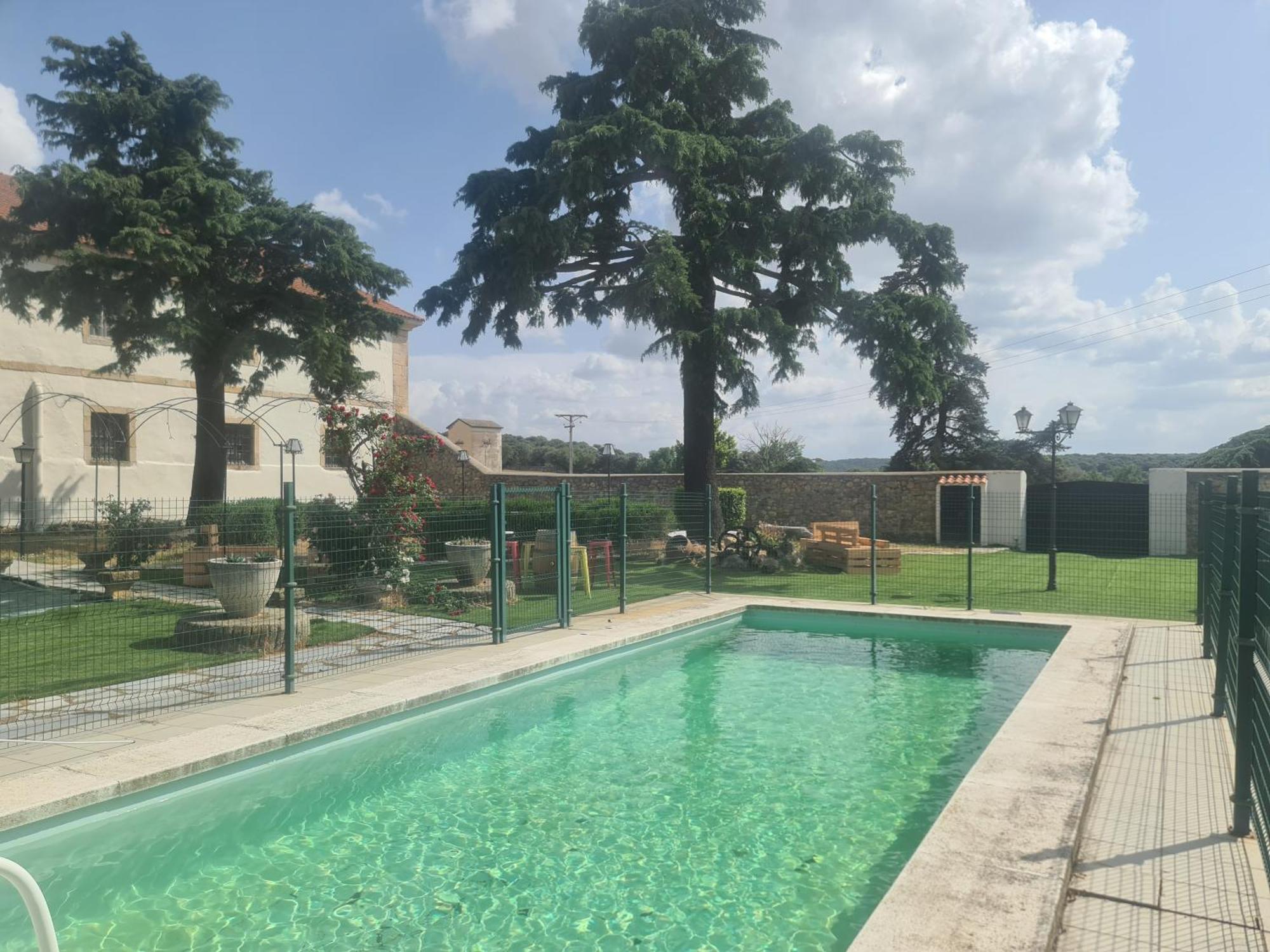 Terradillos Casa Rural Palacio Conde De Aldana Con Piscina Entre Encinares Y Dehesas מראה חיצוני תמונה