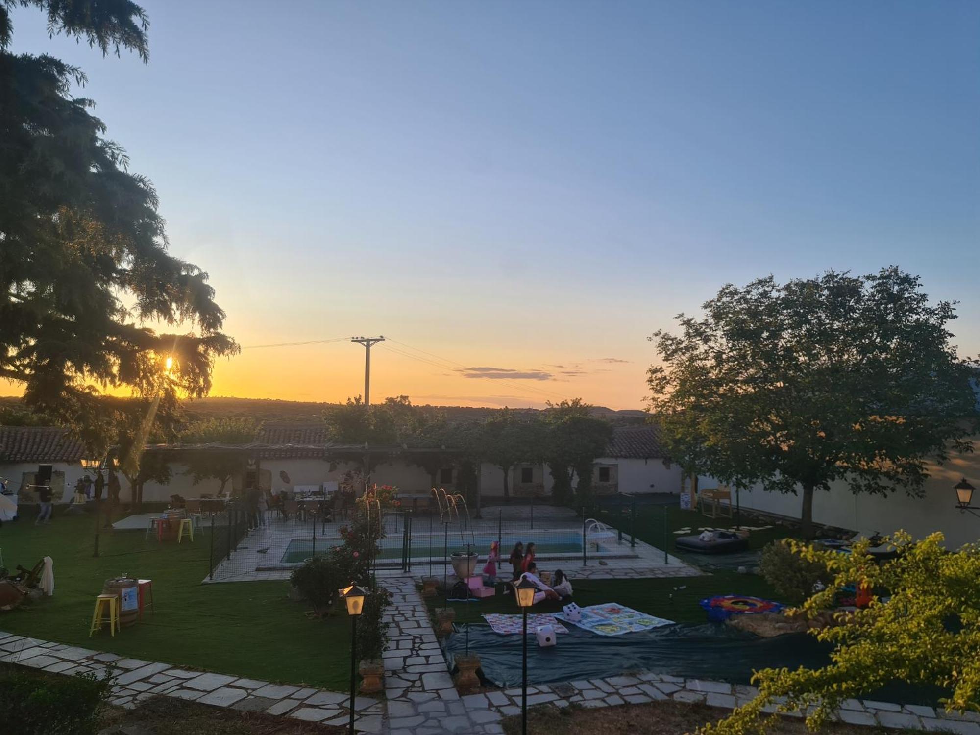 Terradillos Casa Rural Palacio Conde De Aldana Con Piscina Entre Encinares Y Dehesas מראה חיצוני תמונה